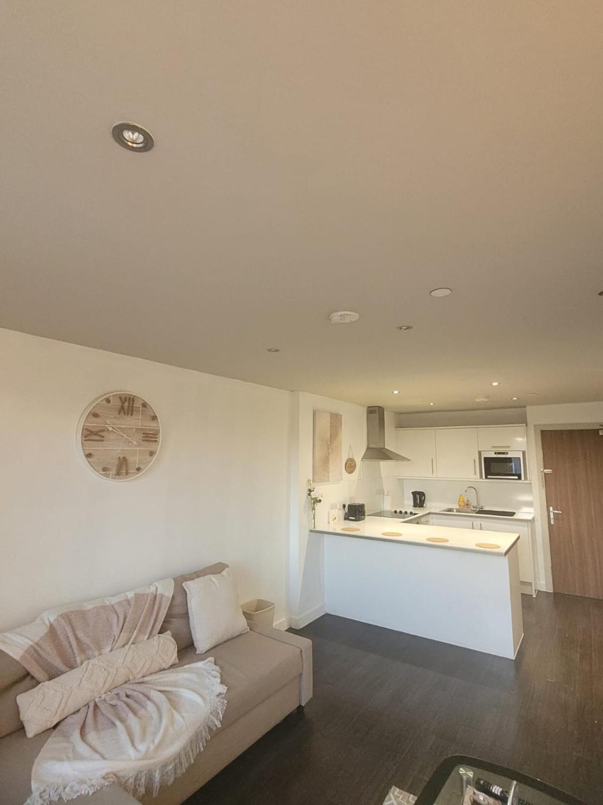 Amazing London 1 Bedroom Flat In Astral House As18 Norbury  Екстер'єр фото